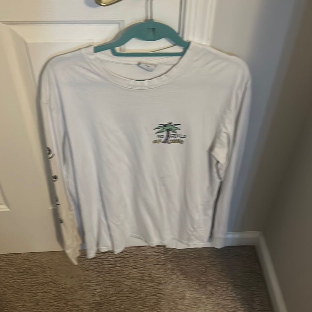 Men’s large summer long sleeve T.